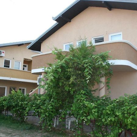 Apartments Emerald อุลซิน ภายนอก รูปภาพ