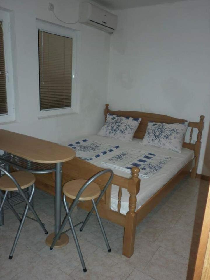 Apartments Emerald อุลซิน ภายนอก รูปภาพ