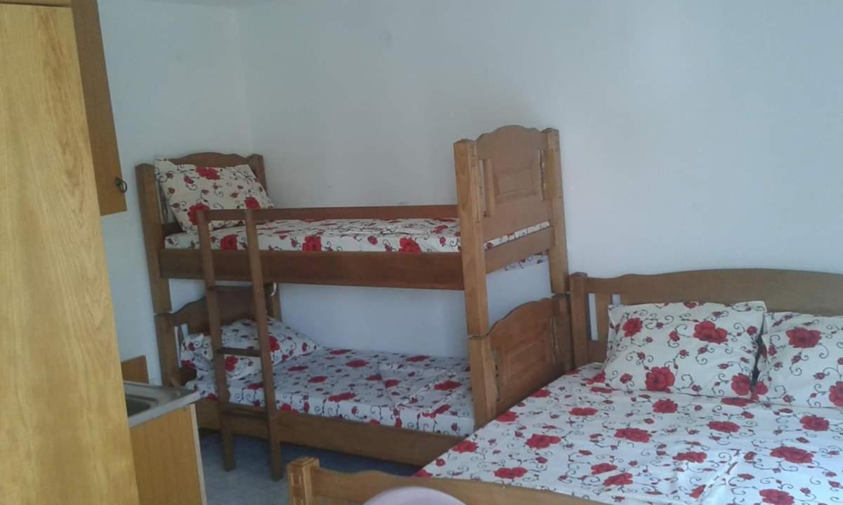 Apartments Emerald อุลซิน ภายนอก รูปภาพ